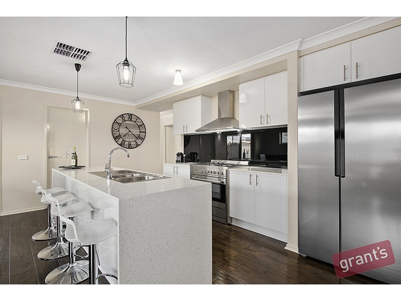 12 Cuttler Street, Pakenham VIC 3810