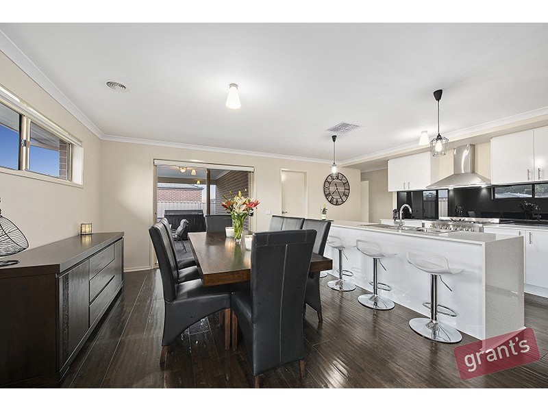 12 Cuttler Street, Pakenham VIC 3810