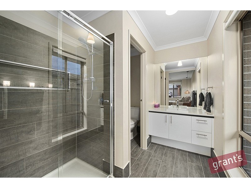 12 Cuttler Street, Pakenham VIC 3810