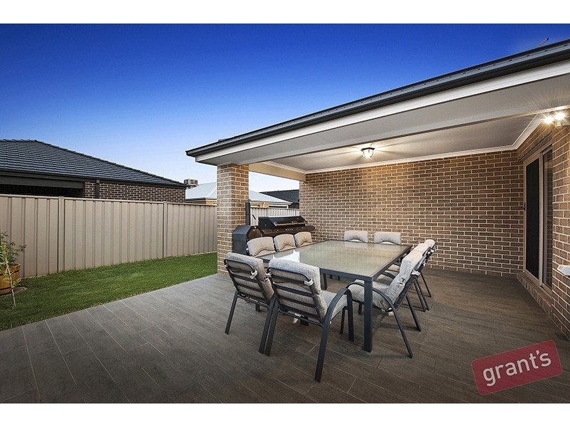 12 Cuttler Street, Pakenham VIC 3810