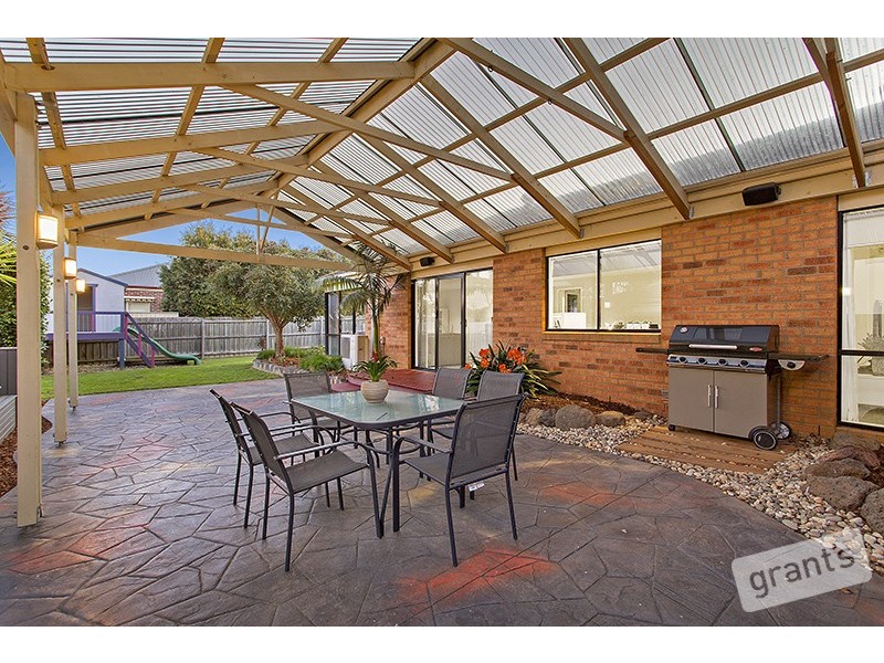 15 Avendon Court, Narre Warren South VIC 3805