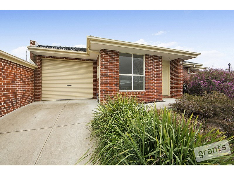 1A Lancaster Way, Beaconsfield VIC 3807