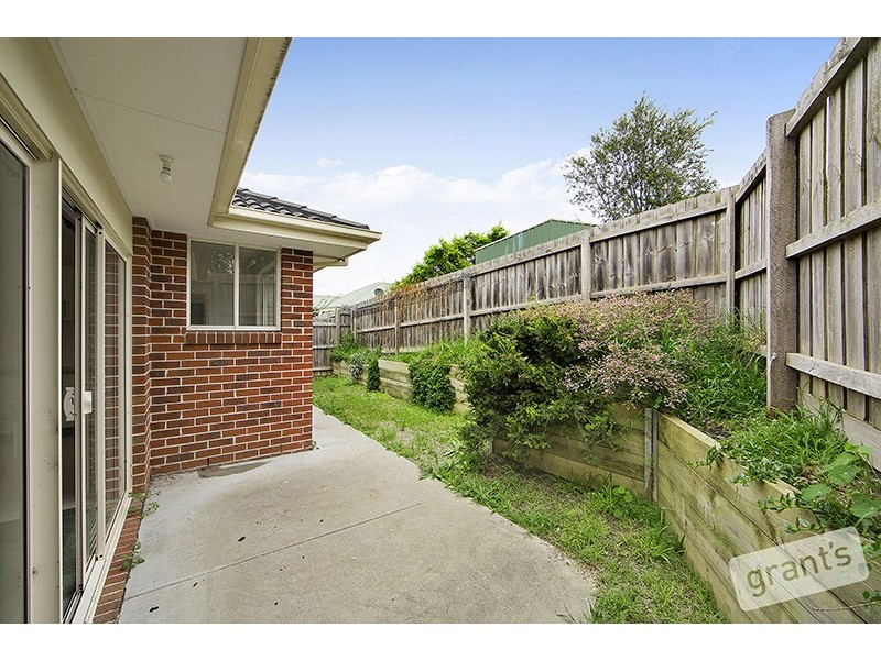 1A Lancaster Way, Beaconsfield VIC 3807