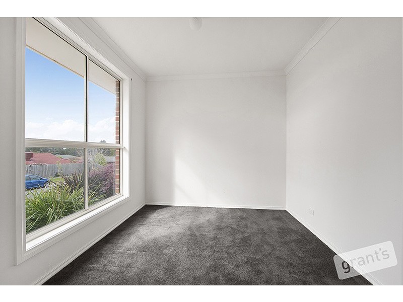 1A Lancaster Way, Beaconsfield VIC 3807