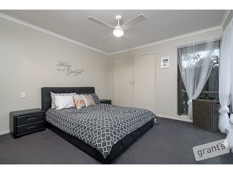 33 Willslie Crescent, Berwick VIC 3806