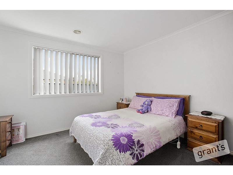 27 Killarney Crescent, Pakenham VIC 3810