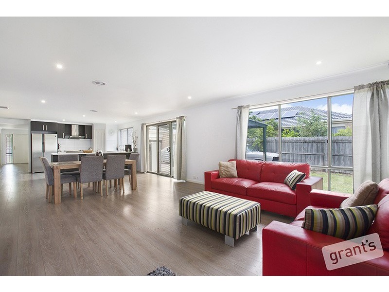 10 Keystone Court, Lynbrook VIC 3975