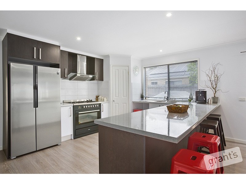 10 Keystone Court, Lynbrook VIC 3975