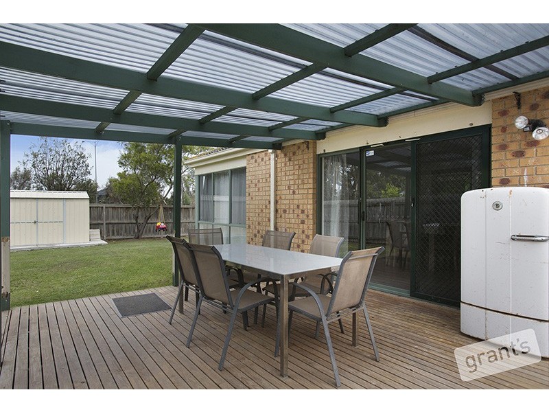 10 Keystone Court, Lynbrook VIC 3975