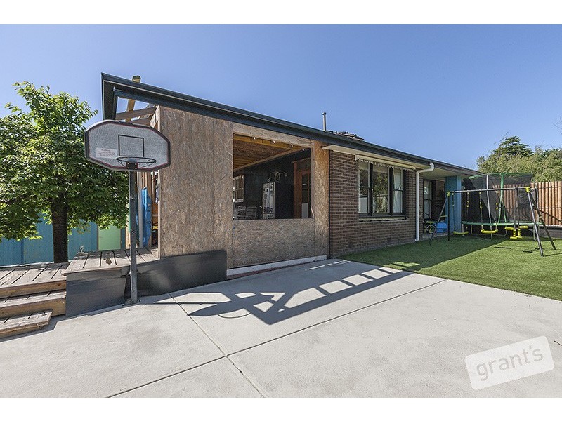 62 Ahern Road, Pakenham VIC 3810