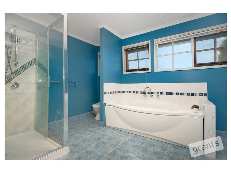 141 Duncan Drive, Pakenham VIC 3810