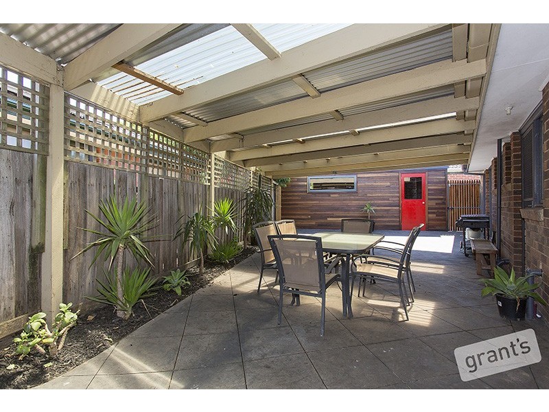 1/38 Cameron Way, Pakenham VIC 3810