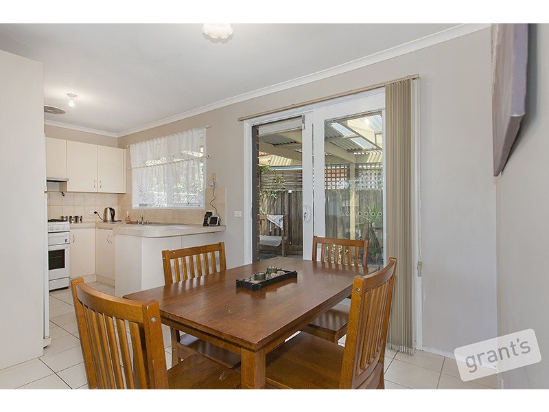 1/38 Cameron Way, Pakenham VIC 3810