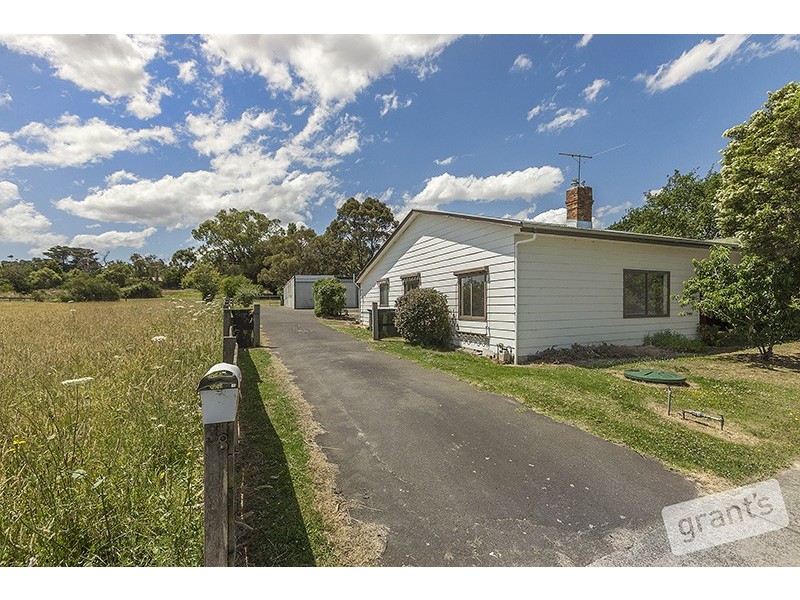 38 Railway Avenue, Tynong VIC 3813
