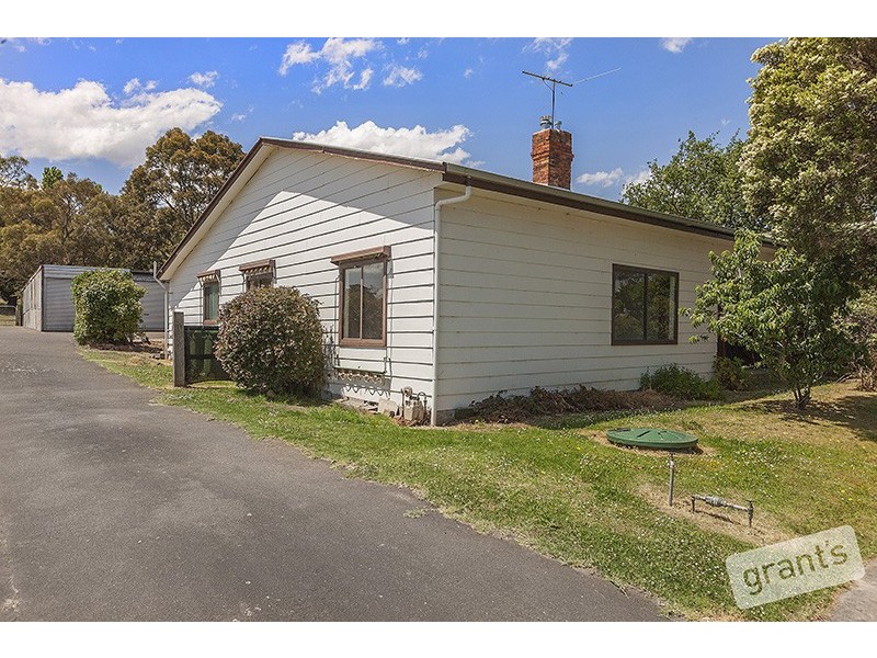 38 Railway Avenue, Tynong VIC 3813