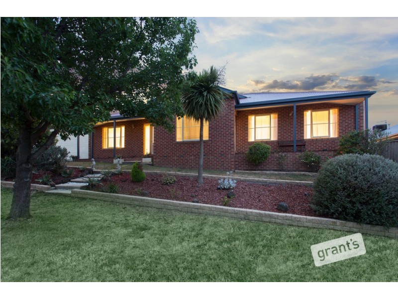 14 Wills Avenue, Pakenham VIC 3810