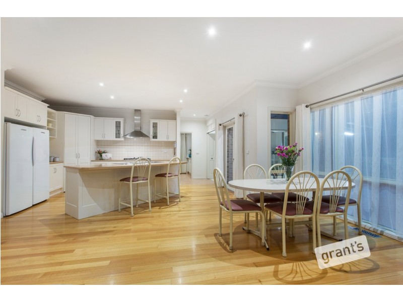 14 Wills Avenue, Pakenham VIC 3810