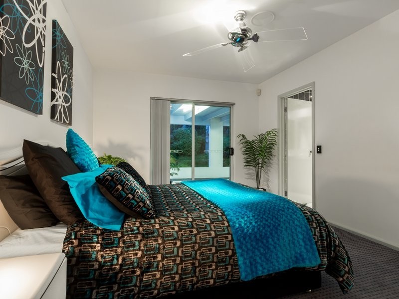 4 Taree Close, Pakenham VIC 3810