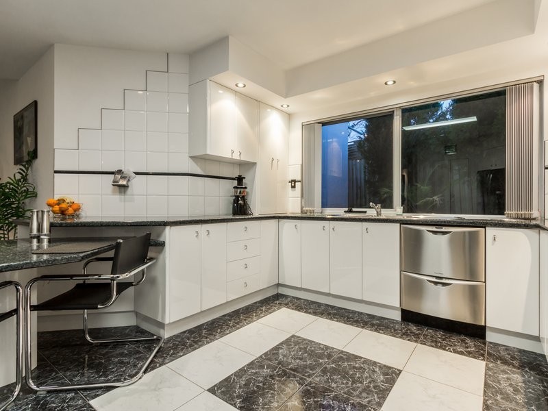 4 Taree Close, Pakenham VIC 3810