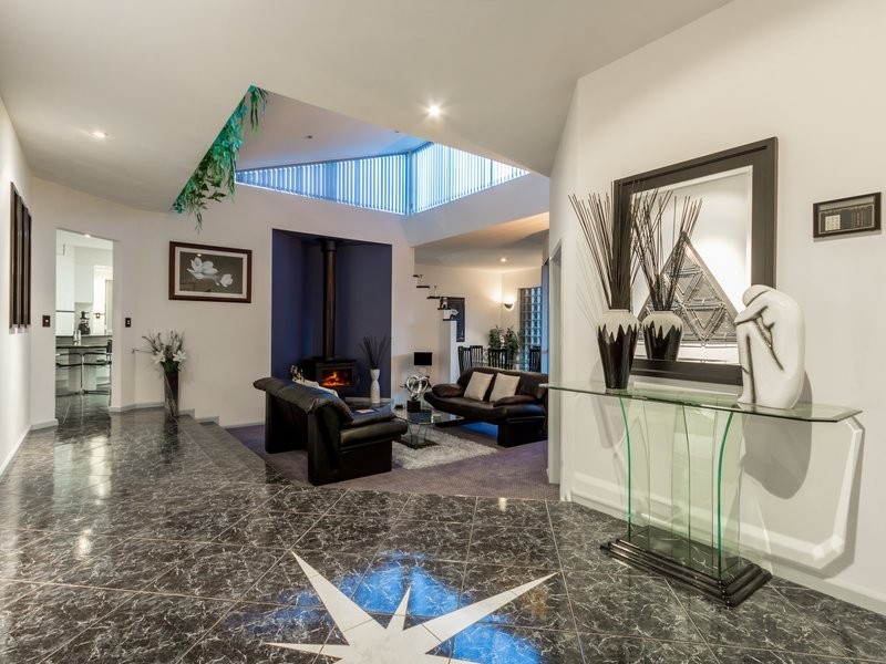 4 Taree Close, Pakenham VIC 3810