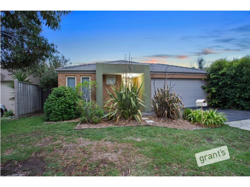 16 Bohemia Crescent, Pakenham VIC 3810