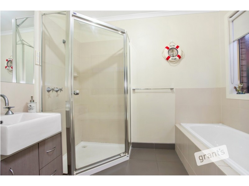 16 Bohemia Crescent, Pakenham VIC 3810