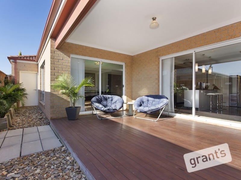 28 Bernly Boulevard, Berwick VIC 3806