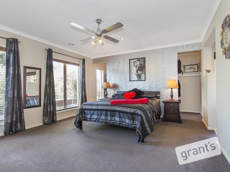 28 Bernly Boulevard, Berwick VIC 3806