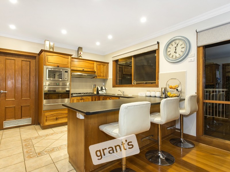 39 Halcyon Way, Narre Warren South VIC 3805