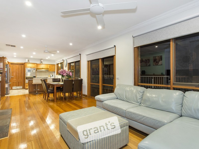 39 Halcyon Way, Narre Warren South VIC 3805