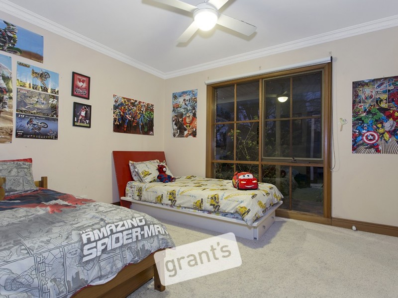 39 Halcyon Way, Narre Warren South VIC 3805