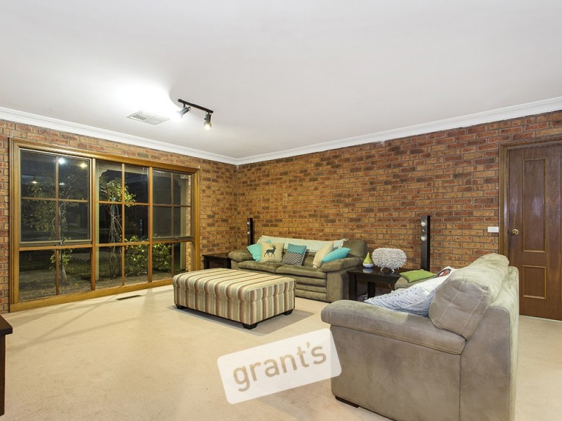 39 Halcyon Way, Narre Warren South VIC 3805