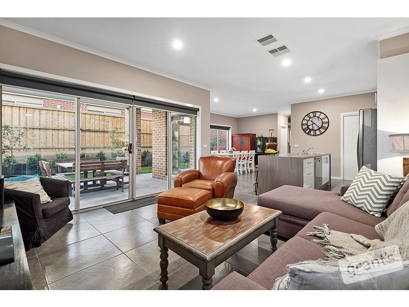 12 Belmont Crescent, Pakenham VIC 3810