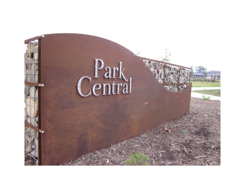 7 Lexington Crescent, Officer VIC 3809