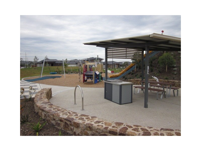 7 Lexington Crescent, Officer VIC 3809