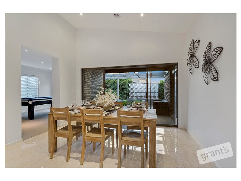 44 Grandvue Boulevard, Pakenham VIC 3810