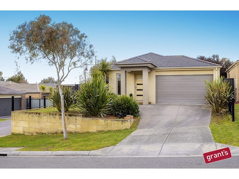 5 Huron Parkway, Pakenham VIC 3810