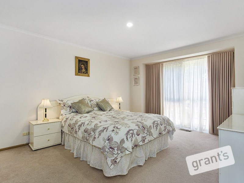15 Hillview Place, Berwick VIC 3806