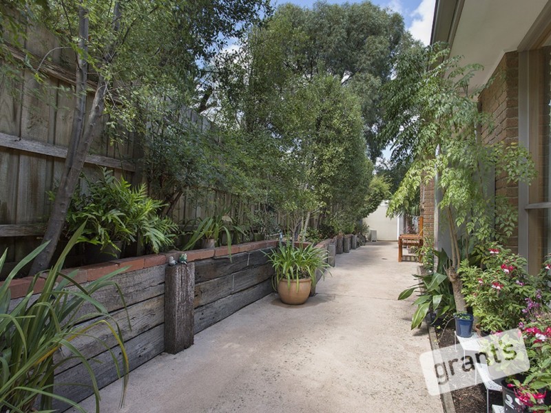 15 Hillview Place, Berwick VIC 3806