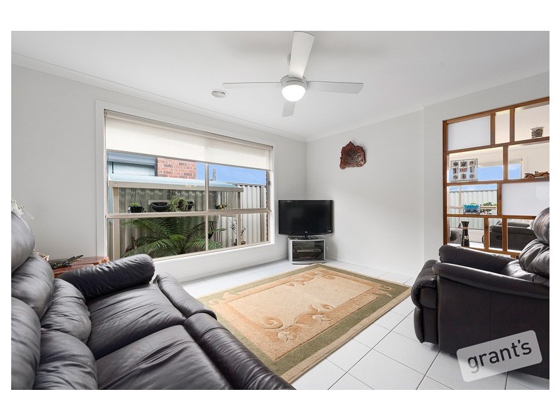 32 Rosella Avenue, Pakenham VIC 3810