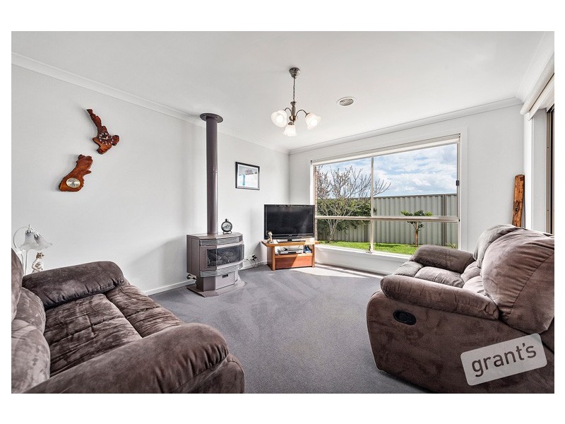 32 Rosella Avenue, Pakenham VIC 3810