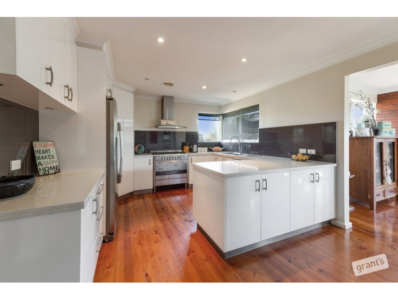 2 Lindsay Street, Drouin VIC 3818