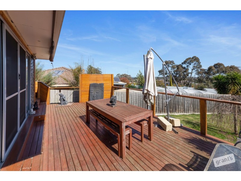 2 Lindsay Street, Drouin VIC 3818