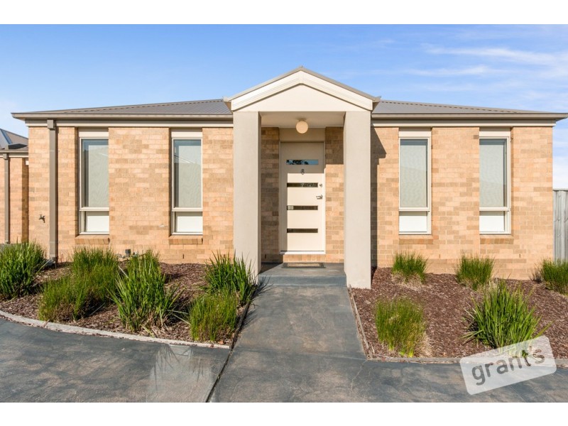 6/101 Ebony Drive, Pakenham VIC 3810