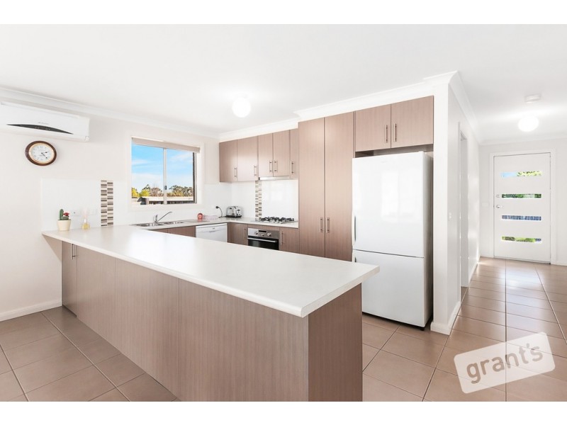 6/101 Ebony Drive, Pakenham VIC 3810