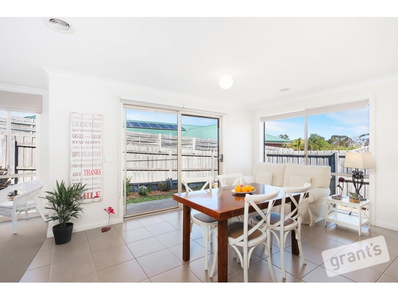 6/101 Ebony Drive, Pakenham VIC 3810