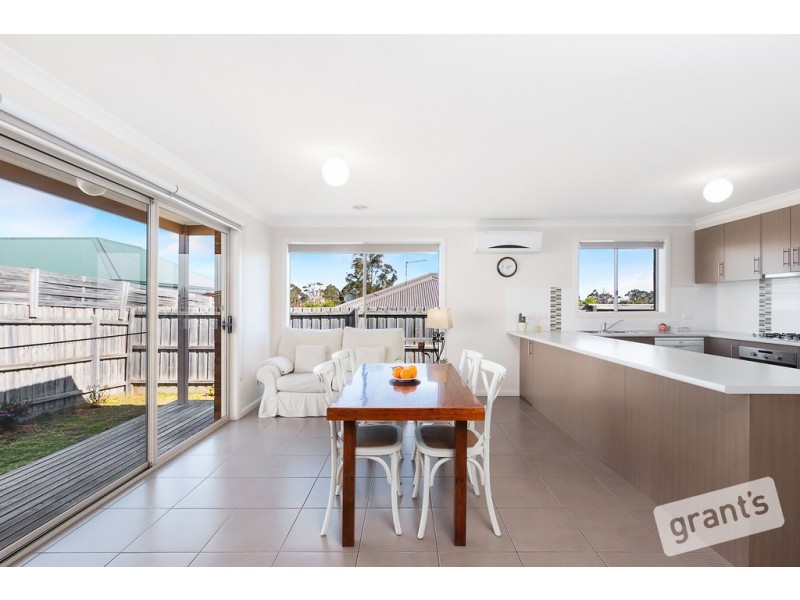 6/101 Ebony Drive, Pakenham VIC 3810