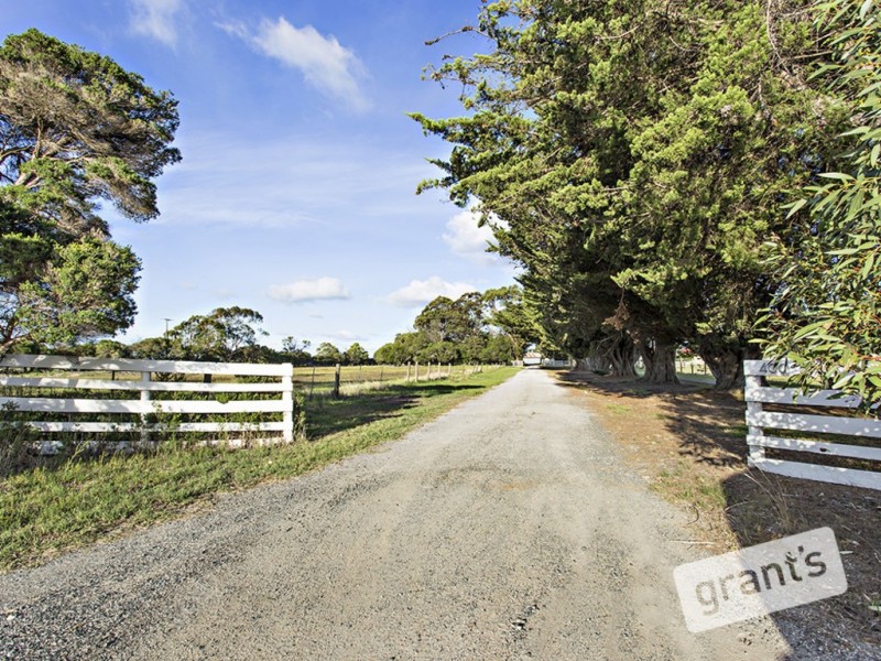 400 Stuchberrys Road, Inverloch VIC 3996