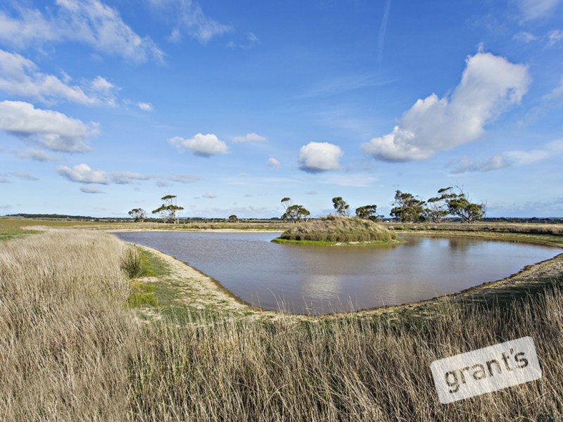 400 Stuchberrys Road, Inverloch VIC 3996