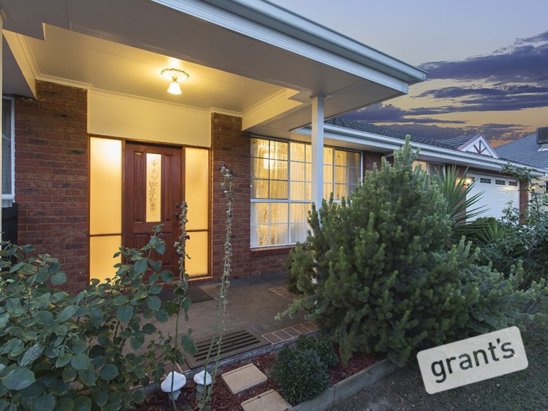 24 Macquarie Circuit, Pakenham VIC 3810